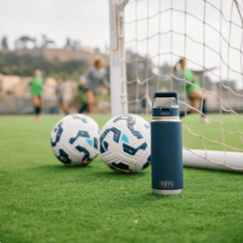 Yeti Rambler 260z Bottle w/Straw Cap navy (769ml)