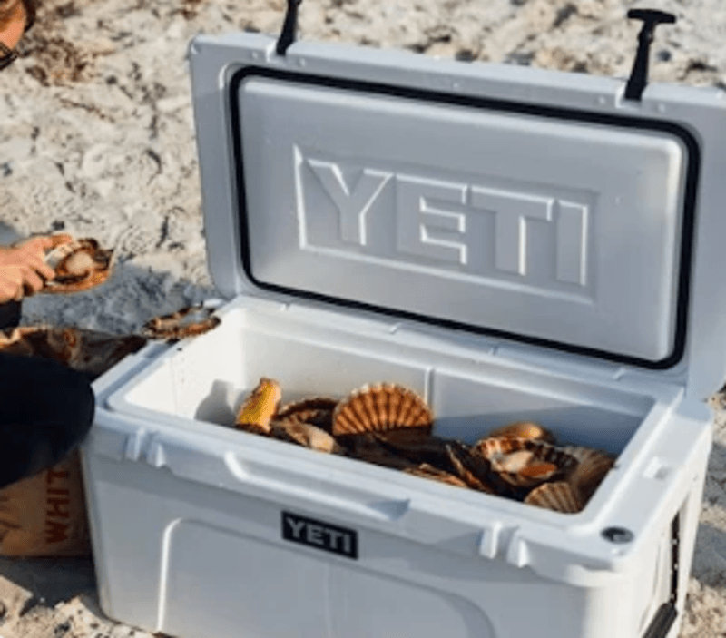 Yeti Tundra 65 Cool Box tan